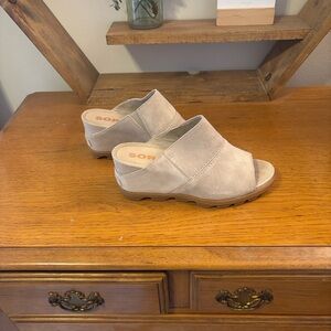 Sorel Women's Cream Mules